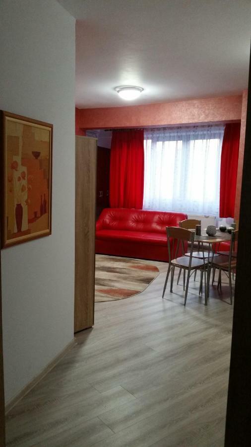 Kolonaki Domus Apartment Jászvásár Kültér fotó