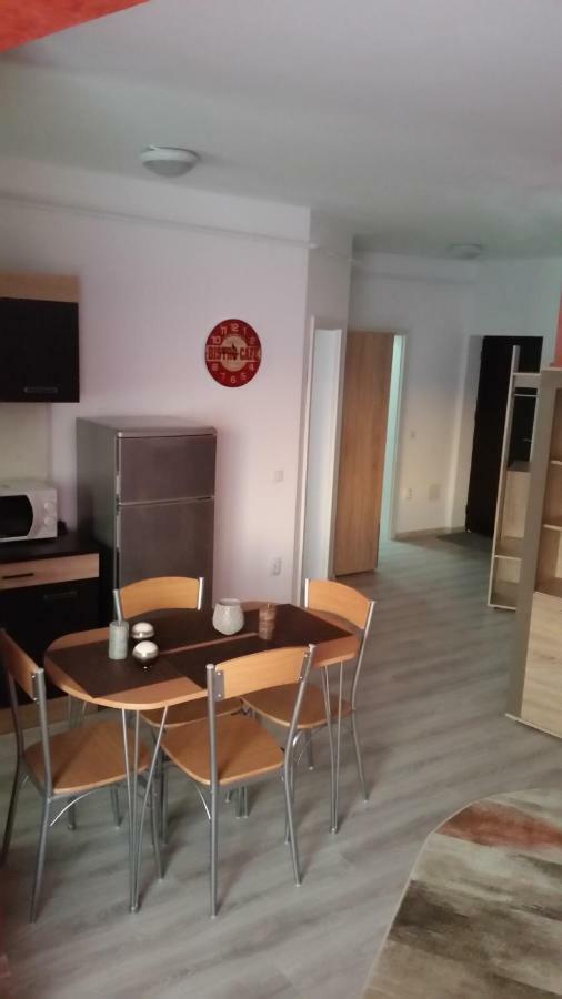 Kolonaki Domus Apartment Jászvásár Kültér fotó