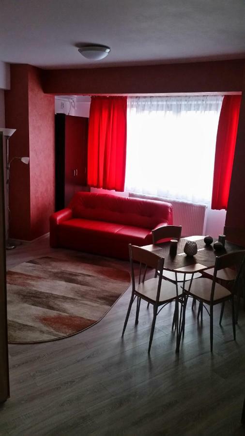 Kolonaki Domus Apartment Jászvásár Kültér fotó