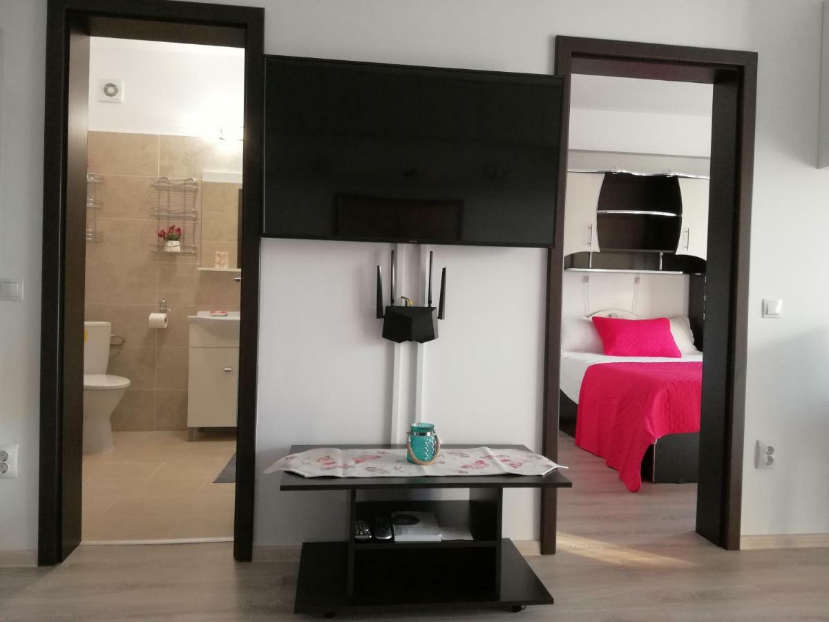 Kolonaki Domus Apartment Jászvásár Kültér fotó