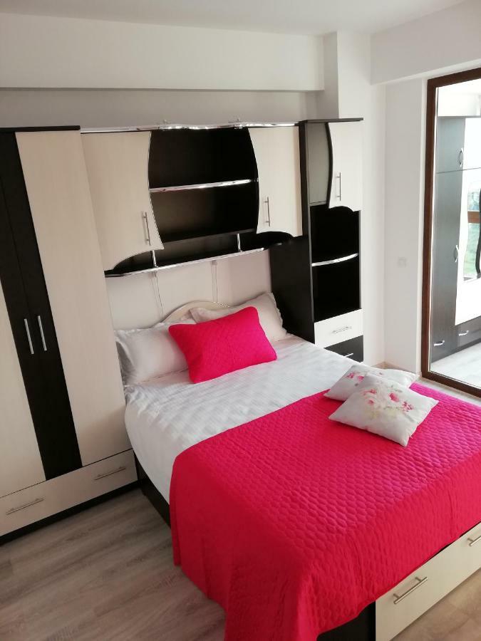 Kolonaki Domus Apartment Jászvásár Kültér fotó