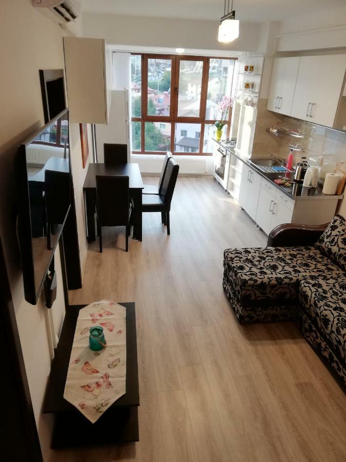 Kolonaki Domus Apartment Jászvásár Kültér fotó